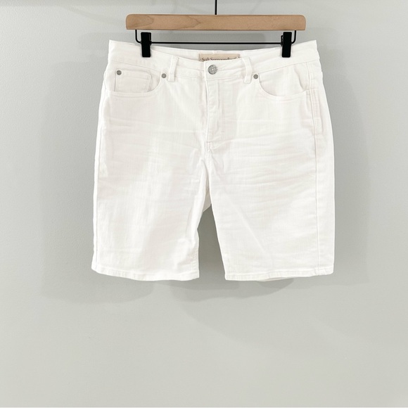 Soft Surroundings 8.5” White Denim Shorts Size 10 - Picture 2 of 7